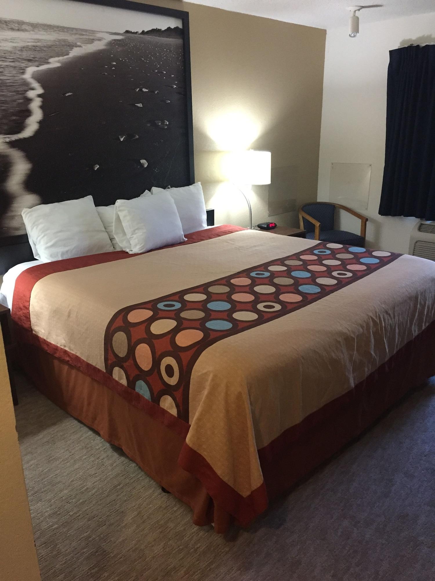 Super 8 By Wyndham College Station Hotel Exterior photo